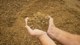 63--brita-com-areia-min